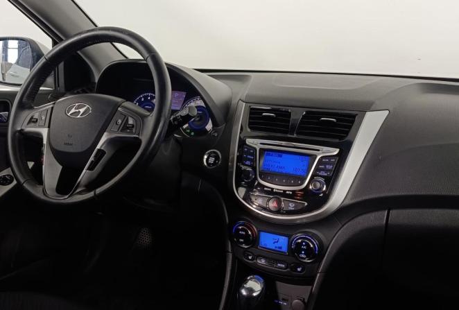 Hyundai Solaris I с пробегом 2013 года, цена 920 000 рублей, 235961 км, седан, Автокод Объявления