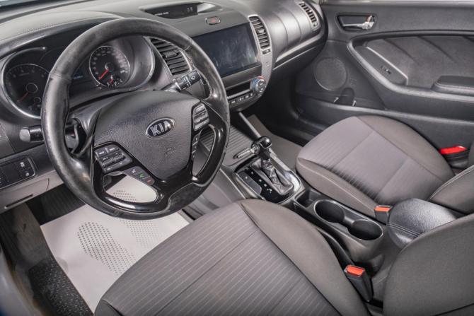 Kia Cerato III Рестайлинг (Classic) с пробегом 2018 года, цена 1 299 000 рублей, 121000 км, седан, Автокод Объявления