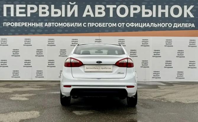 Ford Fiesta Mk6 Рестайлинг с пробегом 2016 года, цена 860 000 рублей, 100874 км, седан, Автокод Объявления