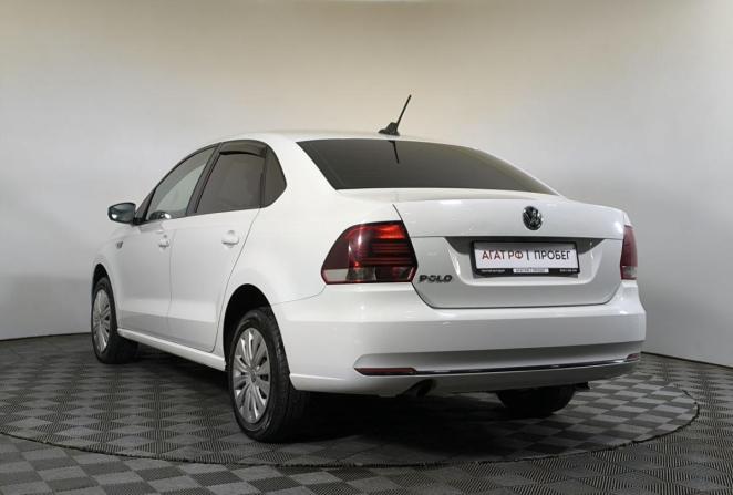 Volkswagen Polo V Рестайлинг с пробегом 2018 года, цена 1 215 000 рублей, 94538 км, седан, Автокод Объявления