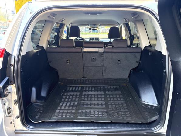 Toyota Land Cruiser Prado 150 Series Рестайлинг 1 с пробегом 2014 года, цена 3 050 000 рублей, 254452 км, внедорожник, Автокод Объявления