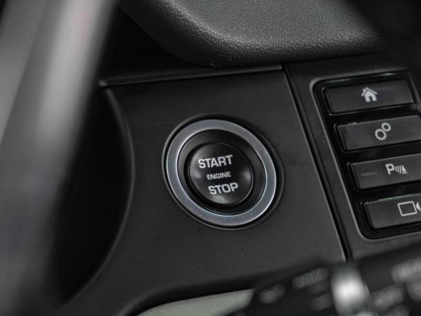 Land Rover Discovery Sport I с пробегом 2017 года, цена 2 679 000 рублей, 109211 км, внедорожник, Автокод Объявления