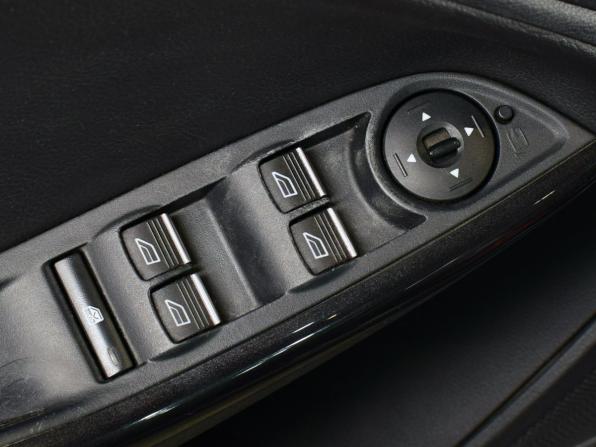 Ford Focus III Рестайлинг с пробегом 2016 года, цена 999 999 рублей, 168274 км, седан, Автокод Объявления