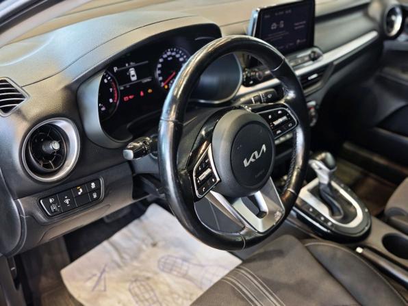 Kia Cerato IV Рестайлинг с пробегом 2021 года, цена 1 849 000 рублей, 123000 км, седан, Автокод Объявления