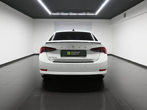 Skoda Octavia IV (A8) с пробегом 2020 года, цена 2 365 000 рублей, 122057 км, лифтбек, Автокод Объявления