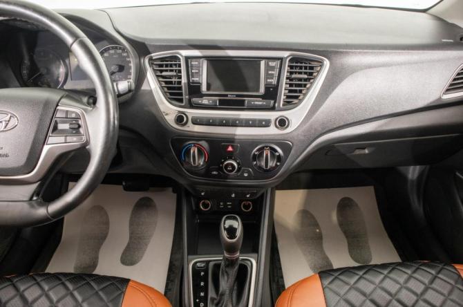 Hyundai Solaris II с пробегом 2018 года, цена 1 359 000 рублей, 152000 км, седан, Автокод Объявления