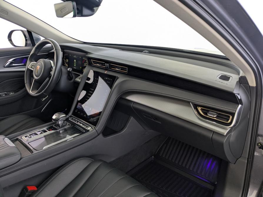 Hongqi H5 II Москва  - изображение 22