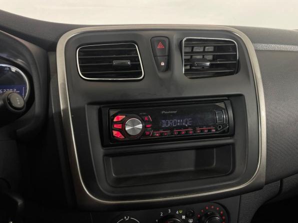 Renault Logan II с пробегом 2016 года, цена 617 000 рублей, 163287 км, седан, Автокод Объявления