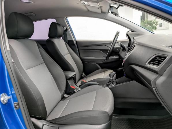 Hyundai Solaris II с пробегом 2018 года, цена 1 330 000 рублей, 93397 км, седан, Автокод Объявления