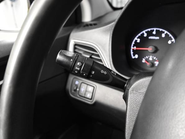 Hyundai Solaris II с пробегом 2018 года, цена 829 000 рублей, 225050 км, седан, Автокод Объявления