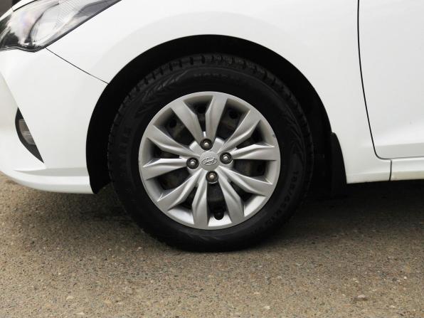Hyundai Solaris II Рестайлинг с пробегом 2021 года, цена 1 555 555 рублей, 82394 км, седан, Автокод Объявления