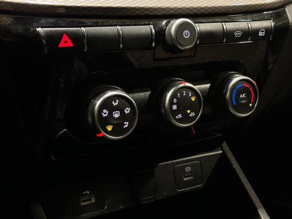 Lada (ВАЗ) Vesta I Рестайлинг (NG) с пробегом 2023 года, цена 1 170 000 рублей, 51402 км, седан, Автокод Объявления