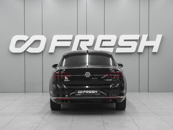 Volkswagen Passat B8 с пробегом 2016 года, цена 1 940 000 рублей, 214990 км, седан, Автокод Объявления