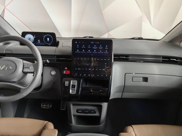 Hyundai Staria I с пробегом 2021 года, цена 5 100 000 рублей, 81405 км, минивэн, Автокод Объявления