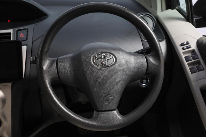 Toyota Vitz II (XP90) с пробегом 2009 года, цена 649 000 рублей, 143804 км, хэтчбек, Автокод Объявления