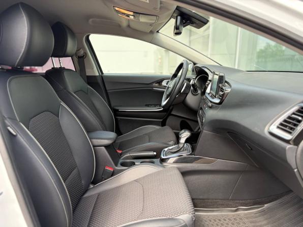 Kia Ceed III с пробегом 2019 года, цена 1 545 000 рублей, 175700 км, универсал, Автокод Объявления