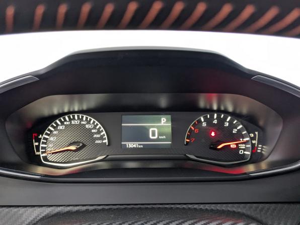 Peugeot 2008 II с пробегом 2021 года, цена 2 025 000 рублей, 13039 км, внедорожник, Автокод Объявления