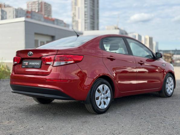 Kia Rio III Рестайлинг с пробегом 2015 года, цена 825 000 рублей, 241036 км, седан, Автокод Объявления