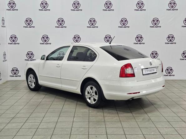 Skoda Octavia II (A5) Рестайлинг с пробегом 2013 года, цена 1 033 000 рублей, 90836 км, лифтбек, Автокод Объявления