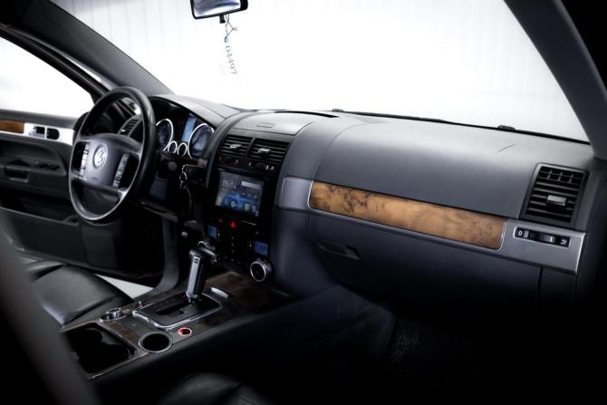 Volkswagen Touareg I Рестайлинг с пробегом 2008 года, цена 899 000 рублей, 243000 км, внедорожник, Автокод Объявления