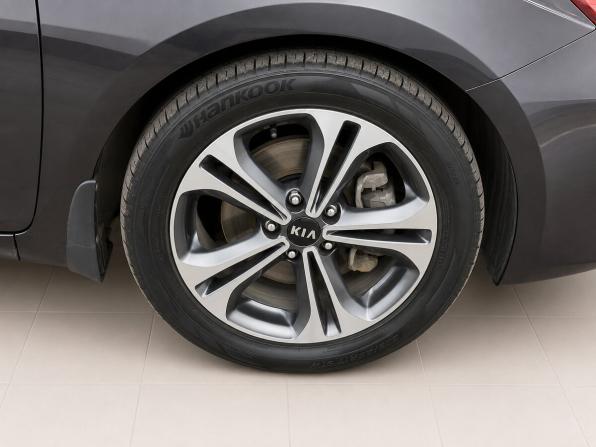 Kia Ceed II Рестайлинг с пробегом 2018 года, цена 1 720 000 рублей, 40919 км, хэтчбек, Автокод Объявления