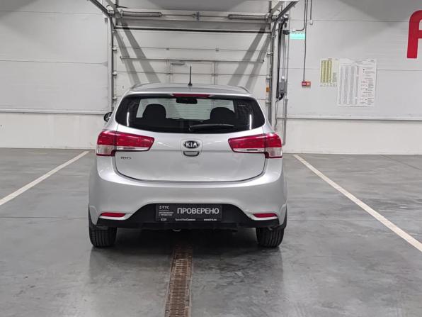 Kia Rio III Рестайлинг с пробегом 2015 года, цена 729 999 рублей, 166079 км, хэтчбек, Автокод Объявления