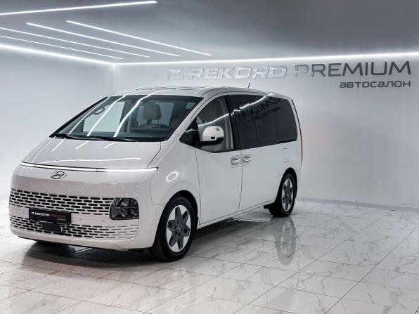 Hyundai Staria I с пробегом 2022 года, цена 5 400 000 рублей, 76867 км, минивэн, Автокод Объявления