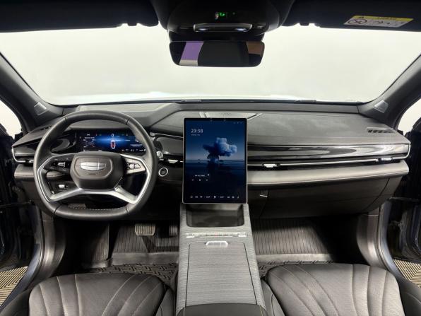 Geely Preface I с пробегом 2024 года, цена 2 495 000 рублей, 15267 км, седан, Автокод Объявления