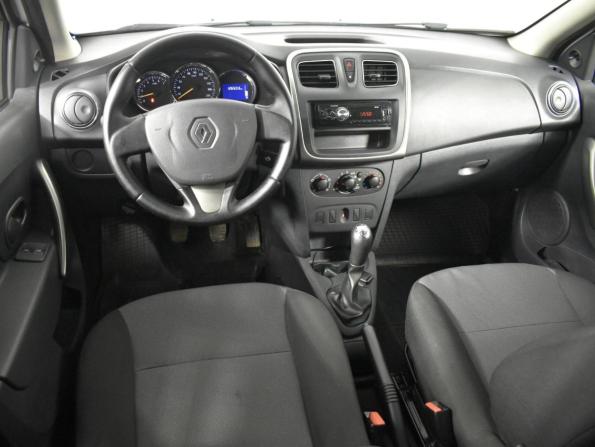 Renault Logan II с пробегом 2017 года, цена 699 900 рублей, 126503 км, седан, Автокод Объявления