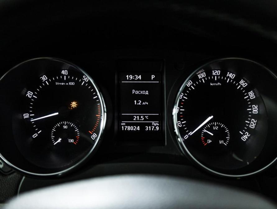 Skoda Yeti I Рестайлинг Санкт-Петербург  - изображение 13