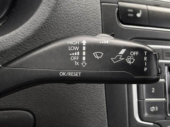 Volkswagen Polo V Рестайлинг с пробегом 2015 года, цена 977 000 рублей, 111947 км, седан, Автокод Объявления