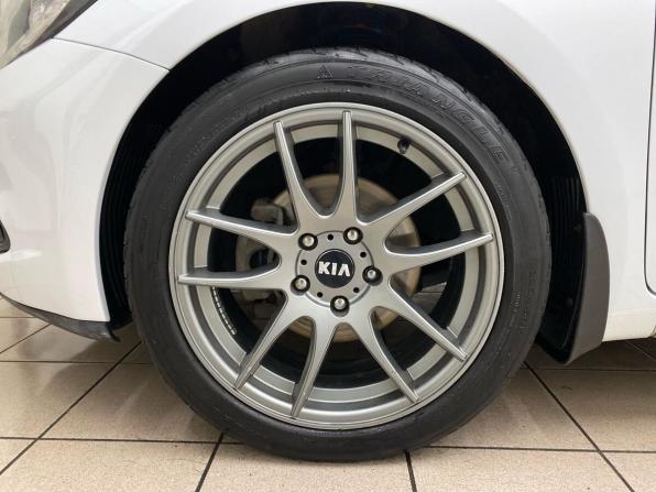 Kia Ceed II с пробегом 2013 года, цена 930 000 рублей, 186049 км, хэтчбек, Автокод Объявления