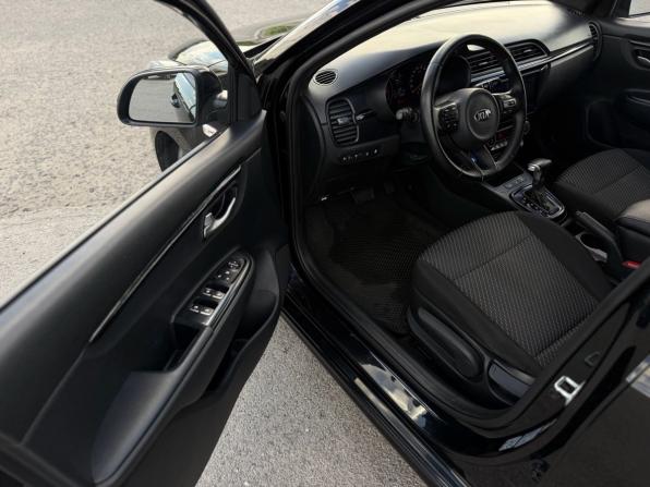 Kia Rio IV с пробегом 2018 года, цена 1 385 000 рублей, 160900 км, седан, Автокод Объявления