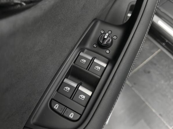Audi Q8 I (4M) Рестайлинг с пробегом 2024 года, цена 12 700 000 рублей, 16427 км, внедорожник, Автокод Объявления