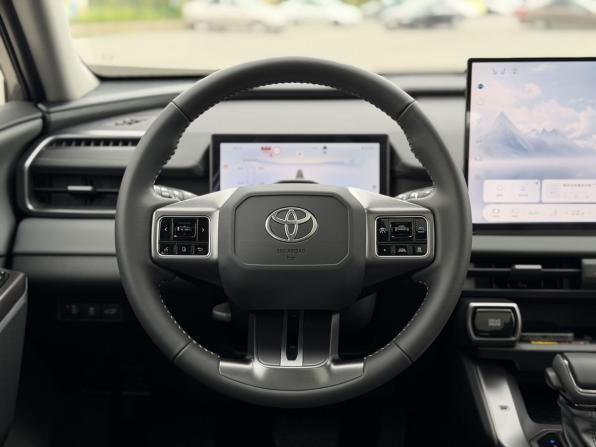 Toyota RAV4 VI (XA60) с пробегом 2026 года, цена 4 100 000 рублей, 25 км, внедорожник, Автокод Объявления