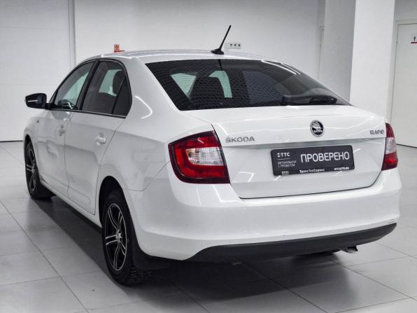 Skoda Rapid I Рестайлинг с пробегом 2018 года, цена 983 000 рублей, 89678 км, лифтбек, Автокод Объявления
