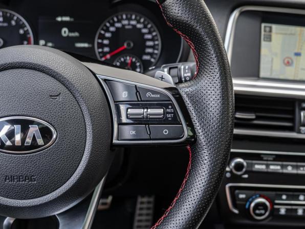 Kia Optima IV Рестайлинг с пробегом 2018 года, цена 2 250 000 рублей, 100846 км, седан, Автокод Объявления