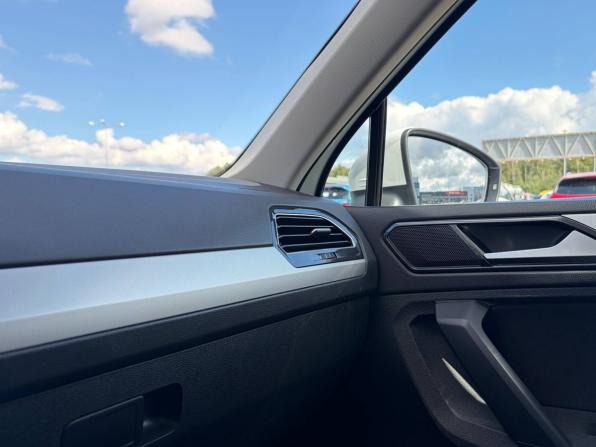 Volkswagen Tiguan II с пробегом 2018 года, цена 1 890 000 рублей, 147000 км, внедорожник, Автокод Объявления