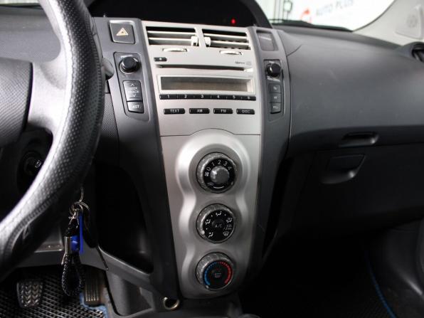 Toyota Yaris II с пробегом 2007 года, цена 520 000 рублей, 188300 км, хэтчбек, Автокод Объявления