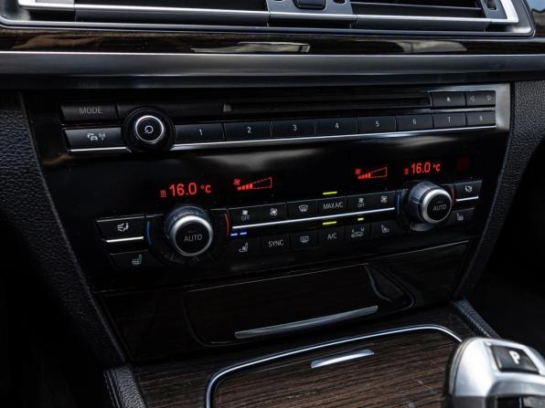 BMW 7 серии V (F01/F02/F04) Рестайлинг с пробегом 2015 года, цена 2 800 000 рублей, 236328 км, седан, Автокод Объявления