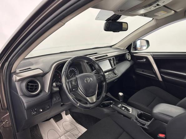 Toyota RAV4 IV (XA40) Рестайлинг с пробегом 2018 года, цена 2 228 200 рублей, 171842 км, внедорожник, Автокод Объявления