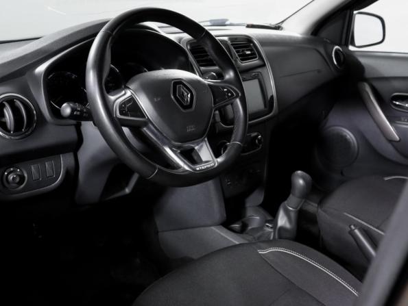 Renault Sandero II Рестайлинг с пробегом 2020 года, цена 1 000 000 рублей, 174336 км, хэтчбек, Автокод Объявления