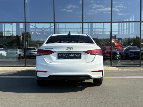 Hyundai Solaris II с пробегом 2017 года, цена 820 000 рублей, 246676 км, седан, Автокод Объявления