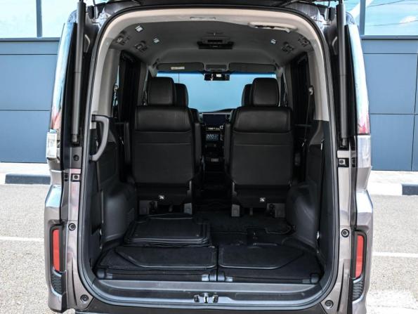 Honda Stepwgn V Рестайлинг с пробегом 2021 года, цена 2 649 000 рублей, 57148 км, минивэн, Автокод Объявления
