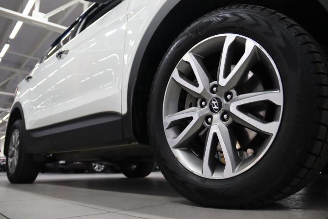 Hyundai Santa Fe III с пробегом 2013 года, цена 1 695 950 рублей, 205040 км, внедорожник, Автокод Объявления