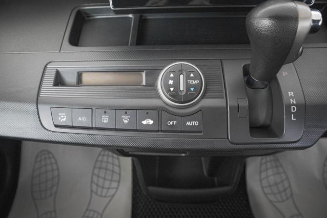 Honda Freed I с пробегом 2010 года, цена 999 000 рублей, 149000 км, компактвэн, Автокод Объявления