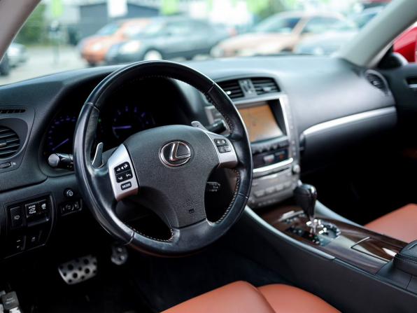 Lexus IS II Рестайлинг 2 с пробегом 2012 года, цена 2 799 000 рублей, 155553 км, кабриолет, Автокод Объявления