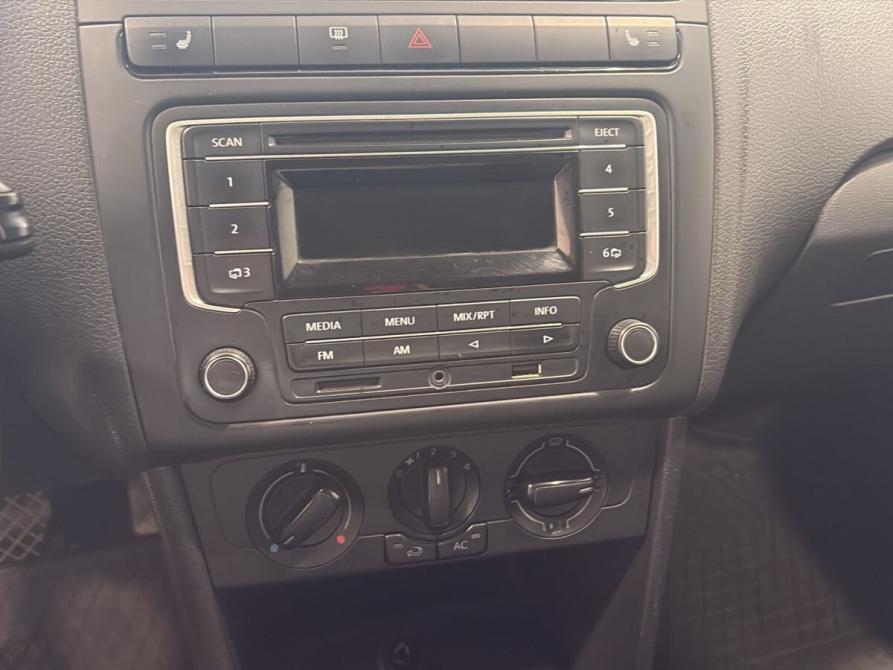 Volkswagen Polo V Омск  - изображение 16