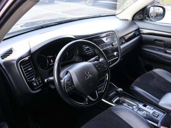 Mitsubishi Outlander III Рестайлинг 3 с пробегом 2022 года, цена 2 599 000 рублей, 93251 км, внедорожник, Автокод Объявления