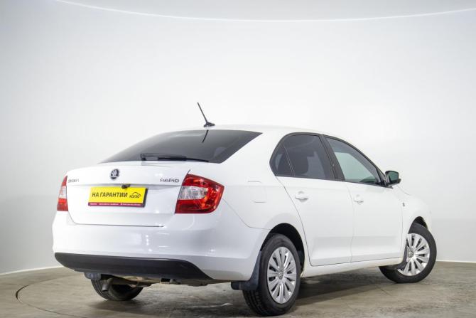 Skoda Rapid I с пробегом 2017 года, цена 1 079 000 рублей, 169388 км, лифтбек, Автокод Объявления